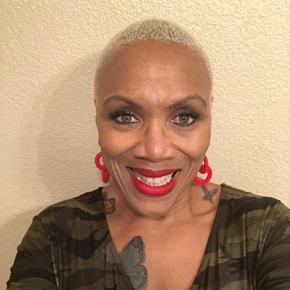 Meet your Posher, Rochele - Picture 1 of 1